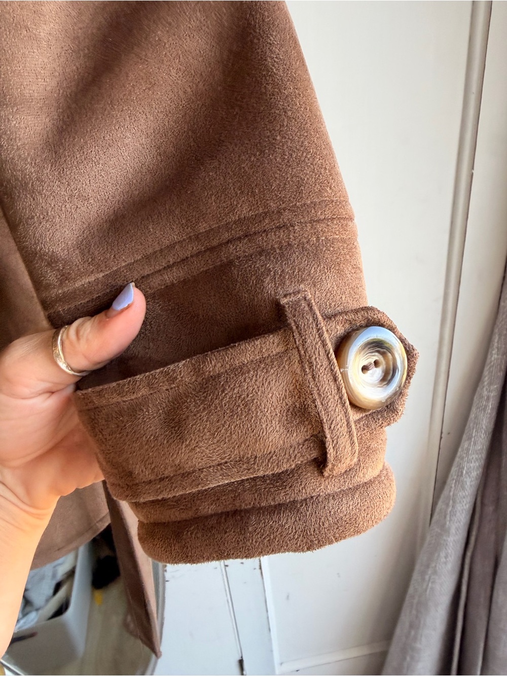 Forever New Tan Faux-Suede Trench Coat with Faux-Fur Collar - Picture 5 of 9